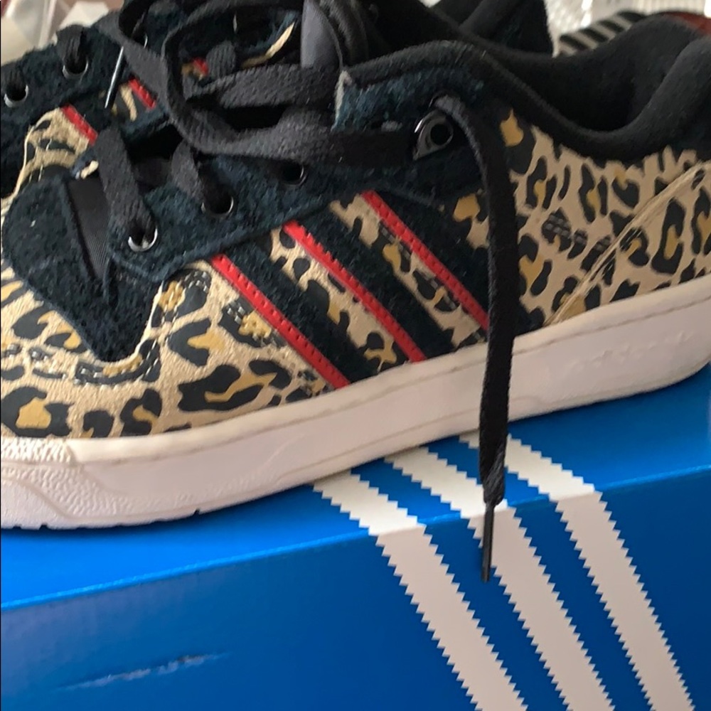 Adidas Rivalry Low; leopard print; US size 7.5